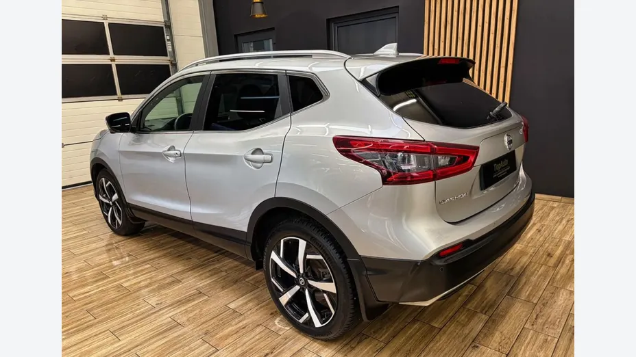 NISSAN Qashqai -