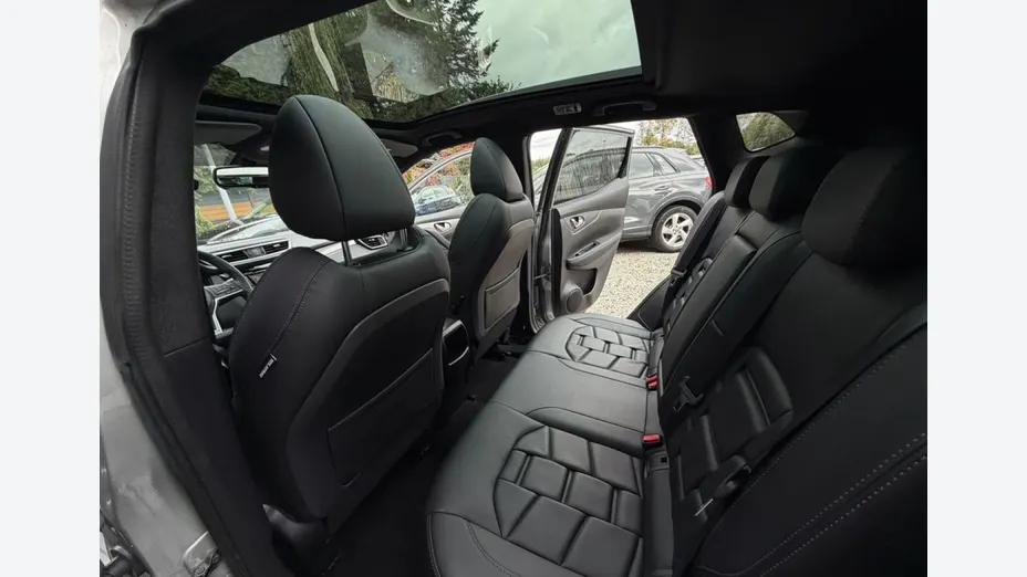 NISSAN Qashqai -