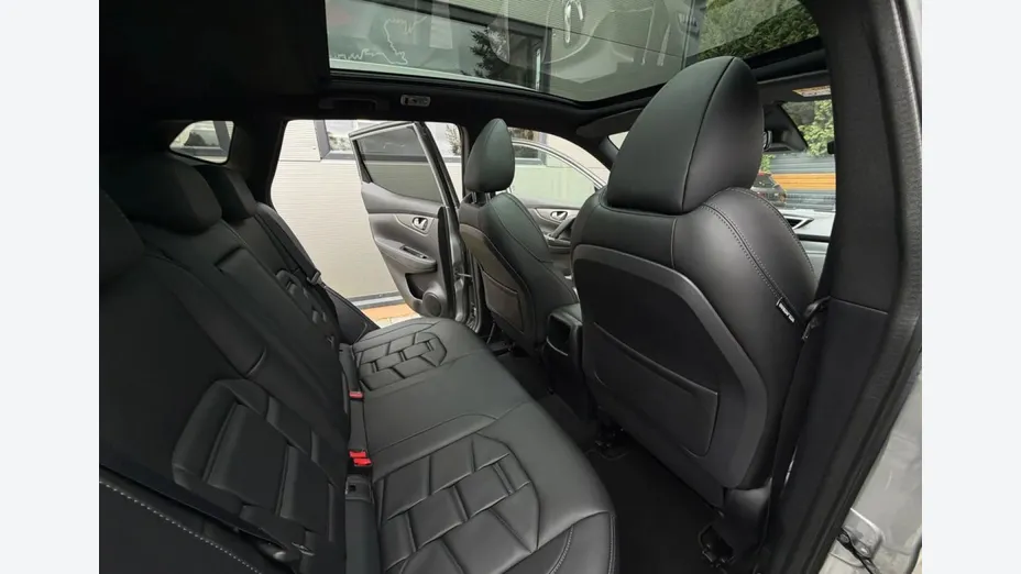 NISSAN Qashqai -