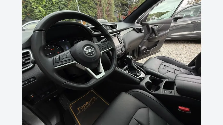NISSAN Qashqai -