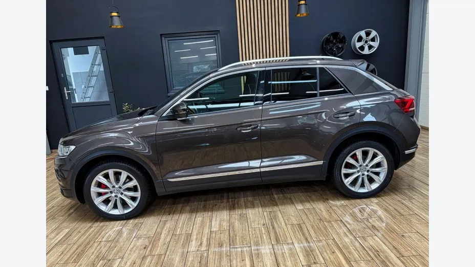 VOLKSWAGEN T-ROC -