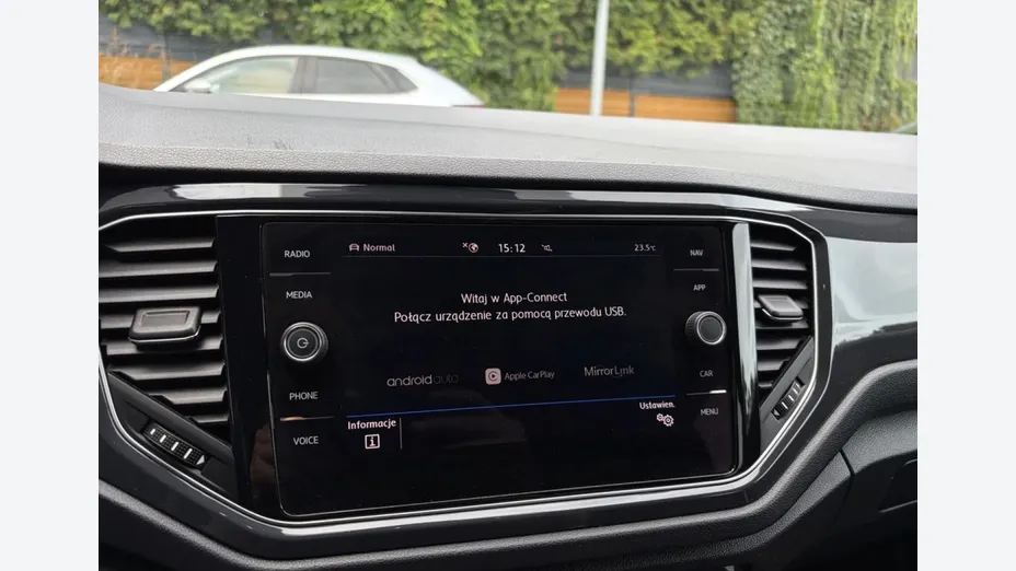 VOLKSWAGEN T-ROC -