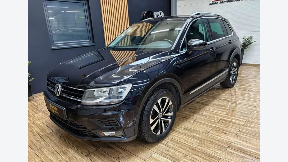 VOLKSWAGEN Tiguan -