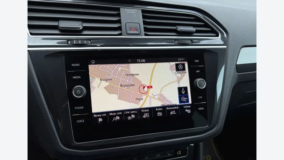 VOLKSWAGEN Tiguan -