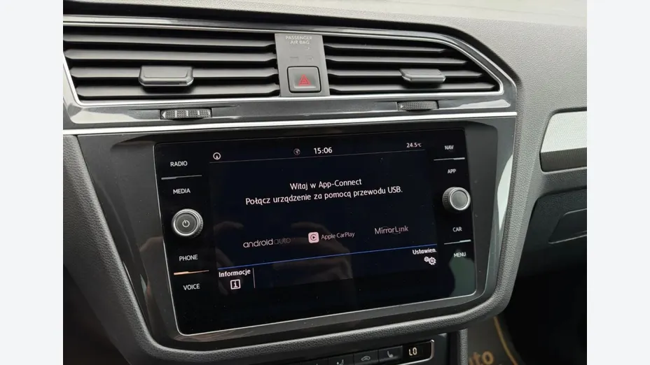 VOLKSWAGEN Tiguan -