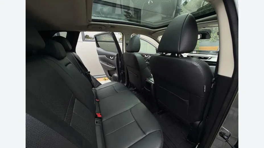 NISSAN Qashqai -