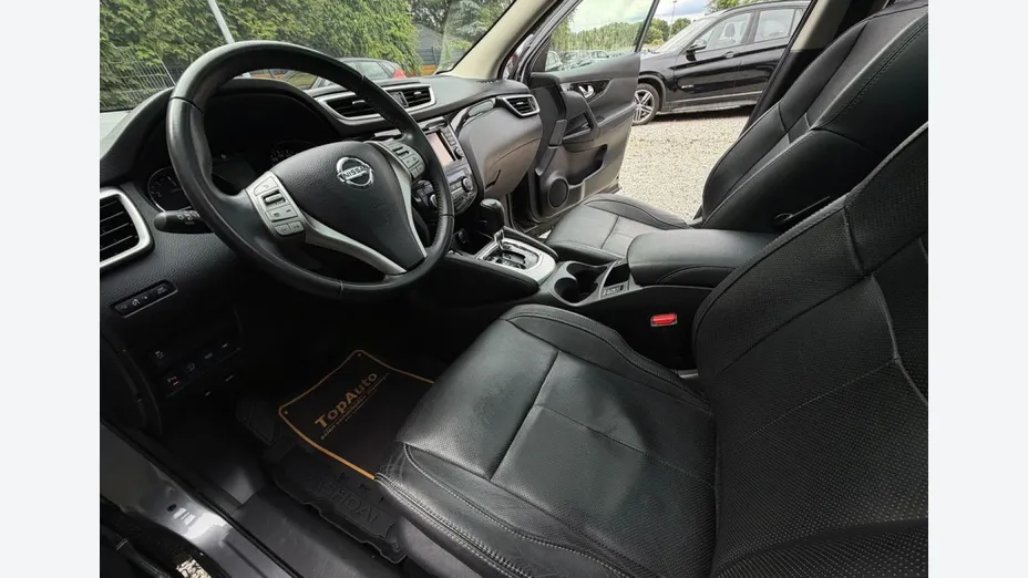 NISSAN Qashqai -