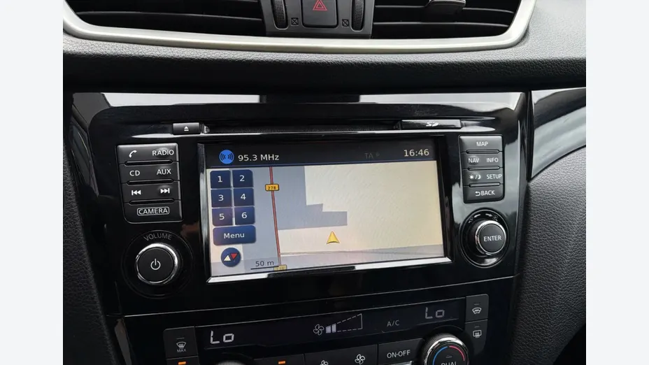 NISSAN Qashqai -
