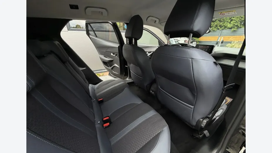 PEUGEOT 2008 -