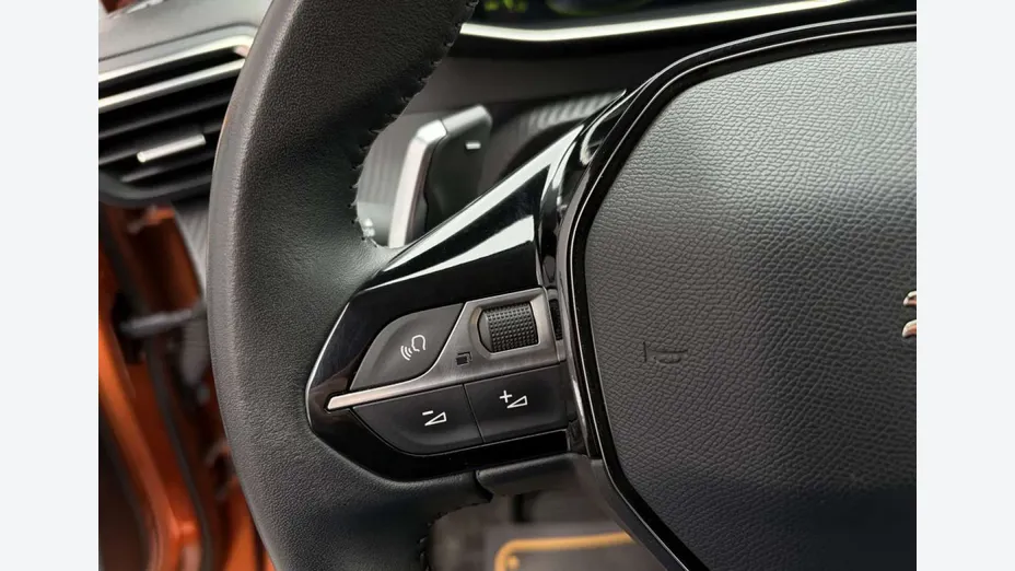PEUGEOT 2008 -