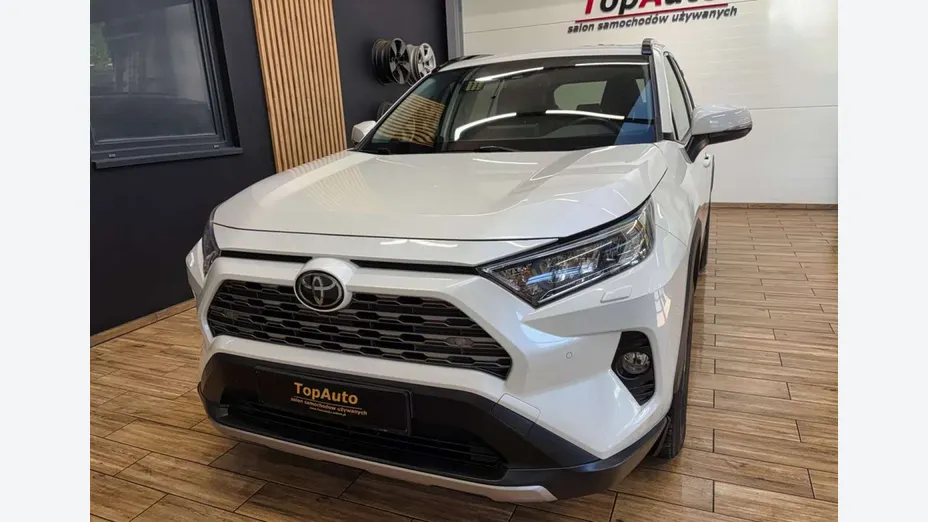 TOYOTA RAV4 -