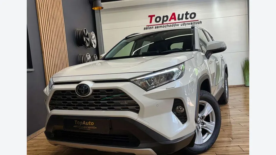 TOYOTA RAV4 -