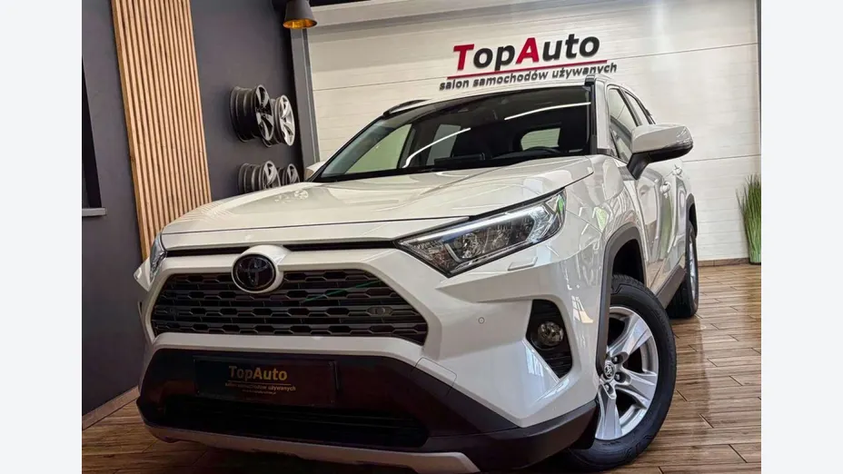 TOYOTA RAV4 -
