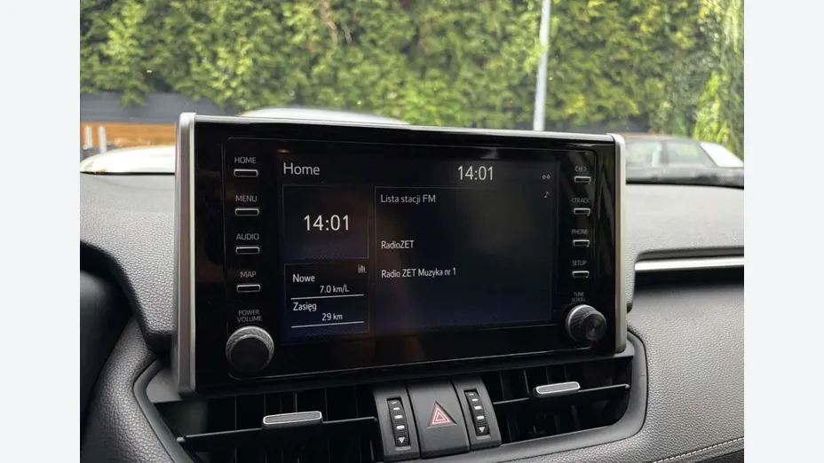 TOYOTA RAV4 -