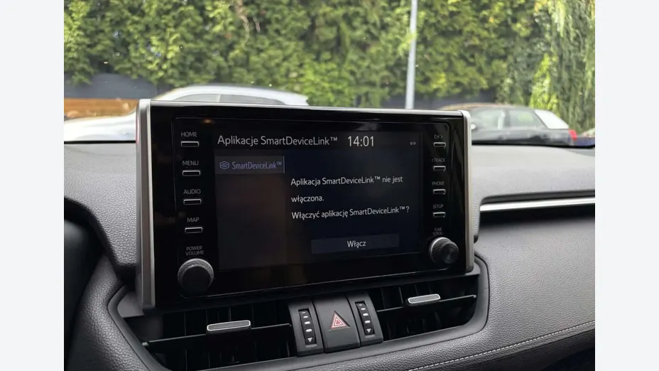 TOYOTA RAV4 -