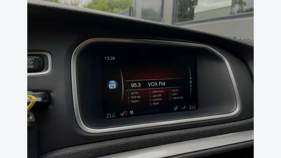 VOLVO V40 Cross Country -