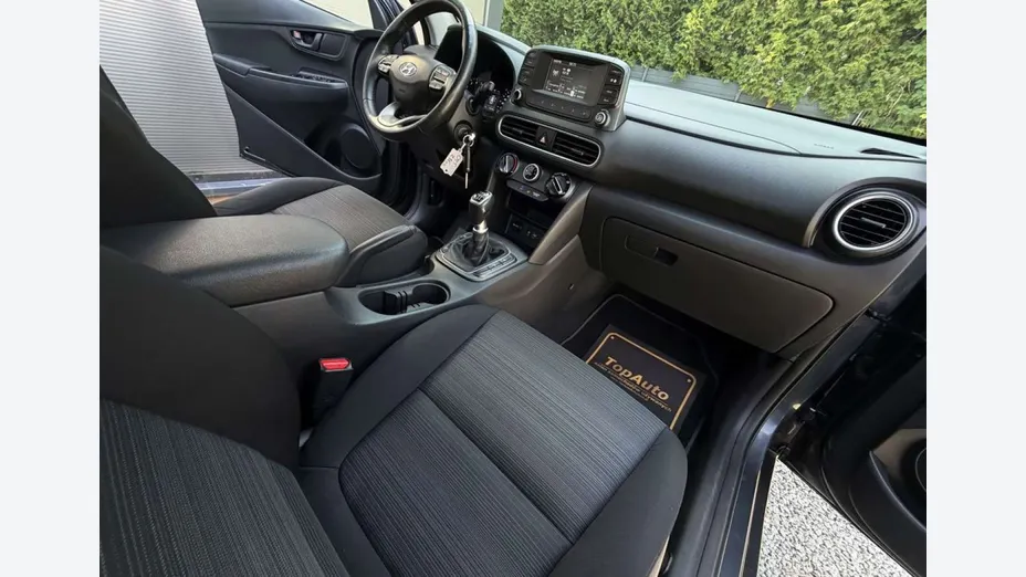 HYUNDAI Kona -