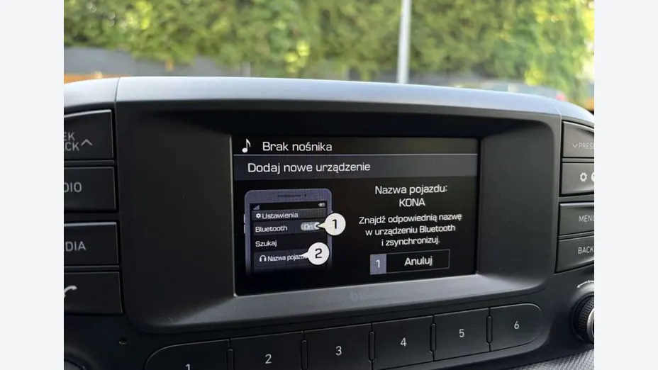 HYUNDAI Kona -
