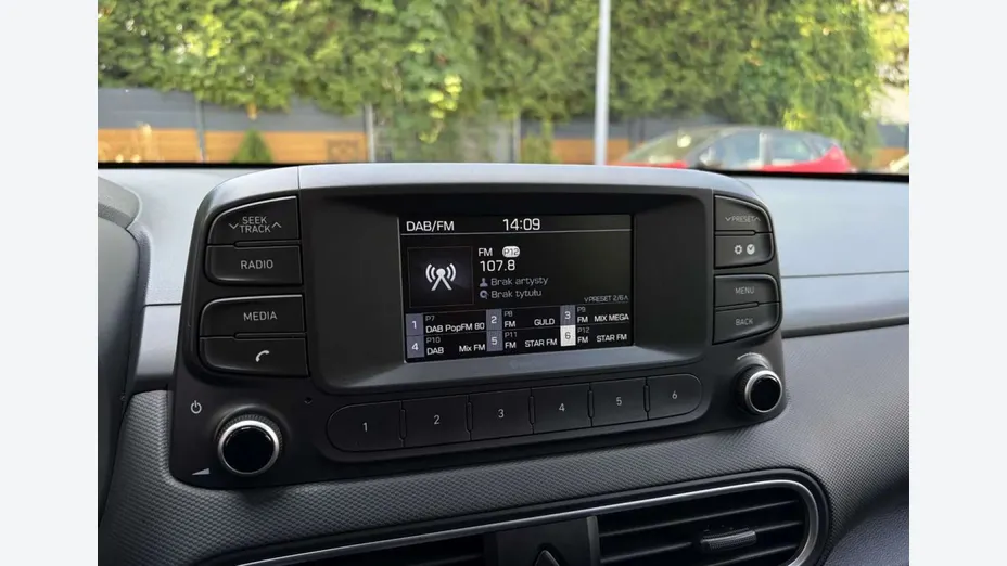 HYUNDAI Kona -