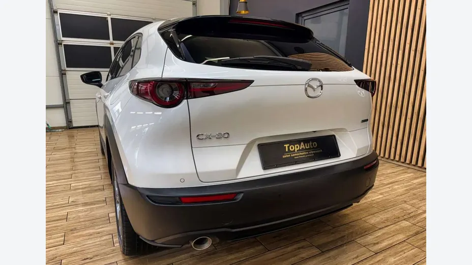 MAZDA CX-30 -
