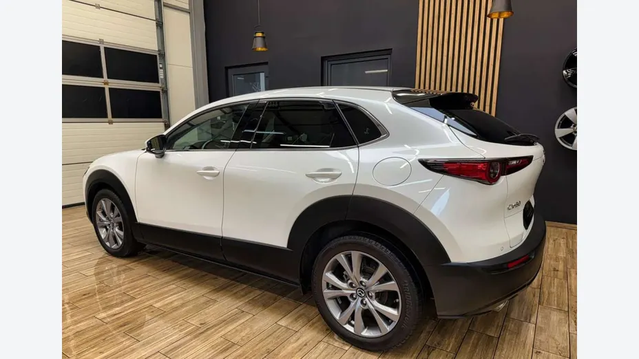 MAZDA CX-30 -