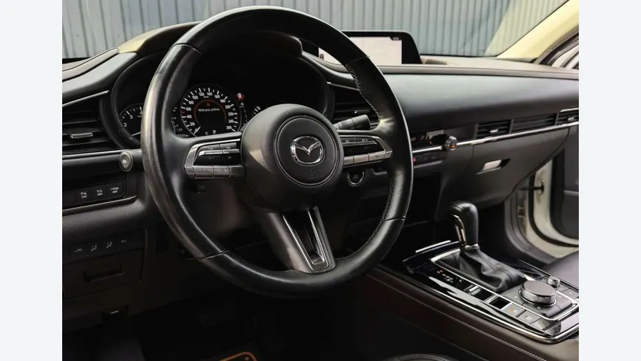 MAZDA CX-30 -