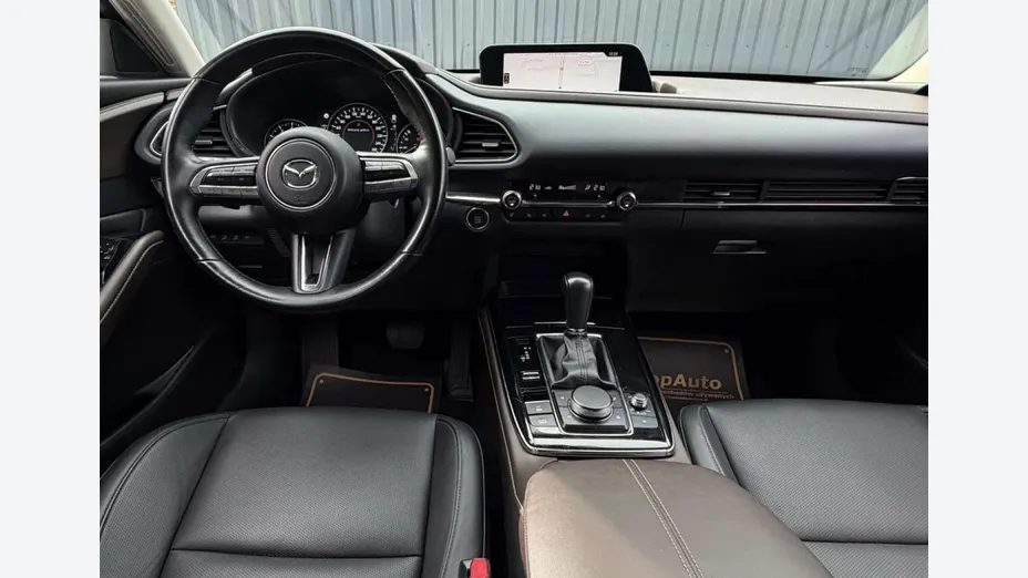 MAZDA CX-30 -