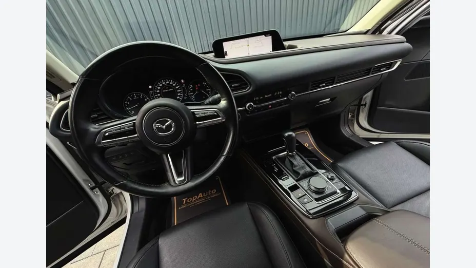 MAZDA CX-30 -