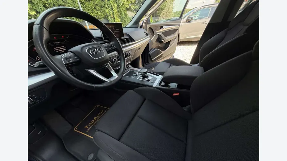 AUDI Q5 -