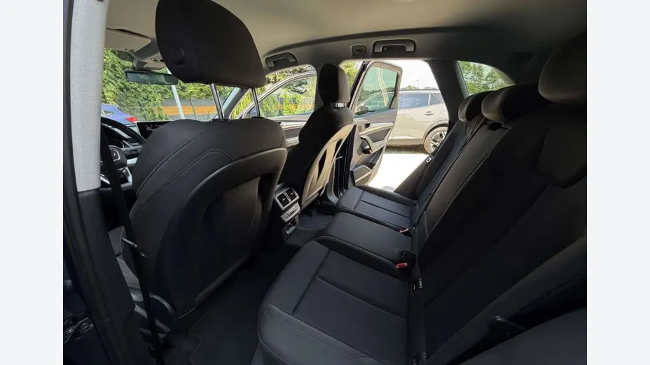 AUDI Q5 -