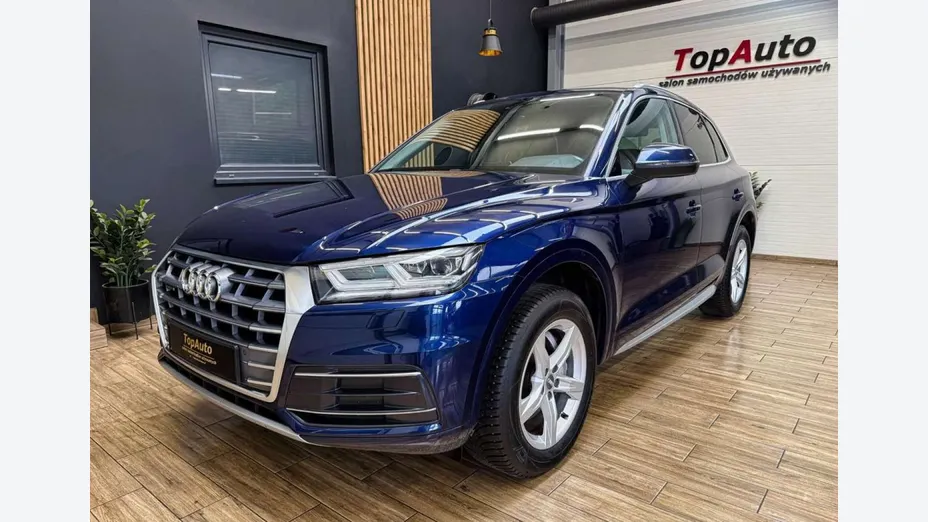 AUDI Q5 -