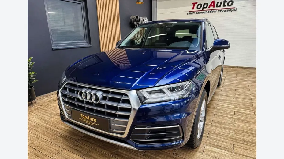 AUDI Q5 -
