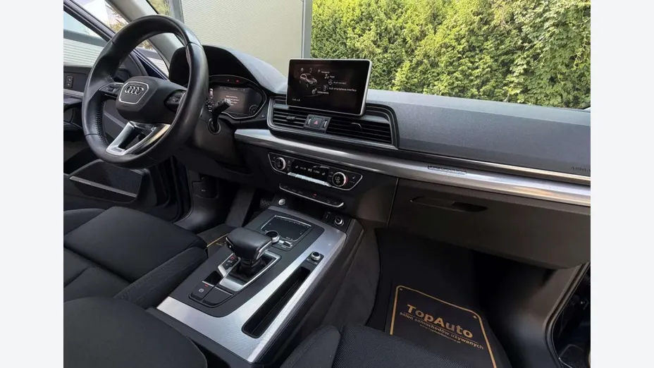 AUDI Q5 -