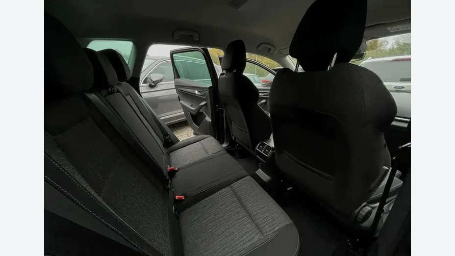 SKODA Karoq -