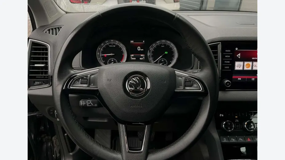 SKODA Karoq -