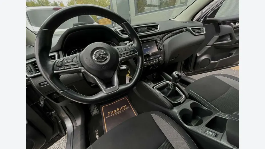 NISSAN Qashqai -