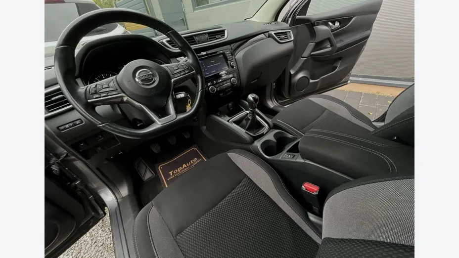 NISSAN Qashqai -