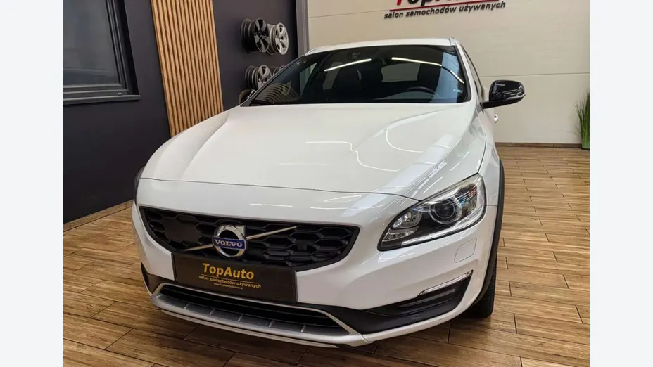 VOLVO V60 -