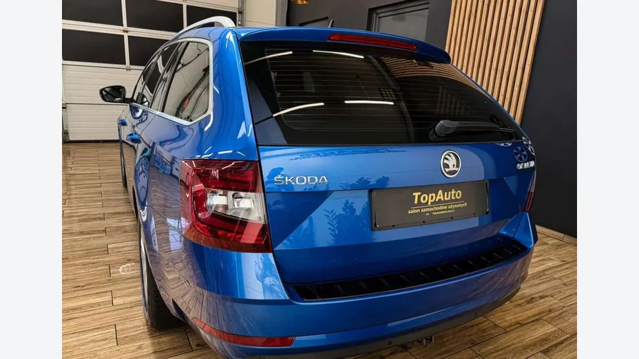 SKODA Octavia -