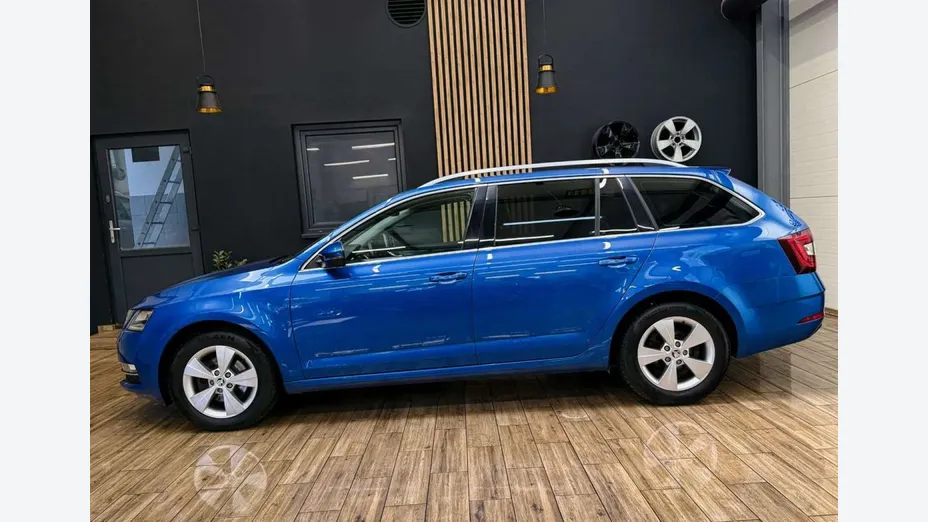 SKODA Octavia -