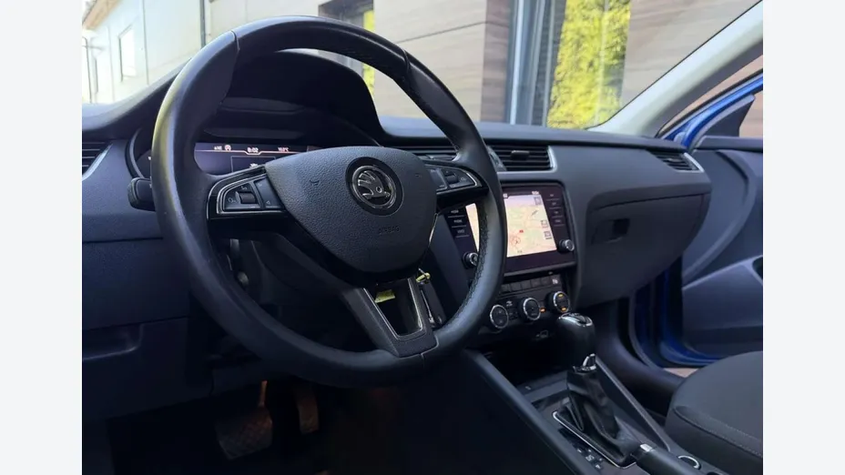 SKODA Octavia -