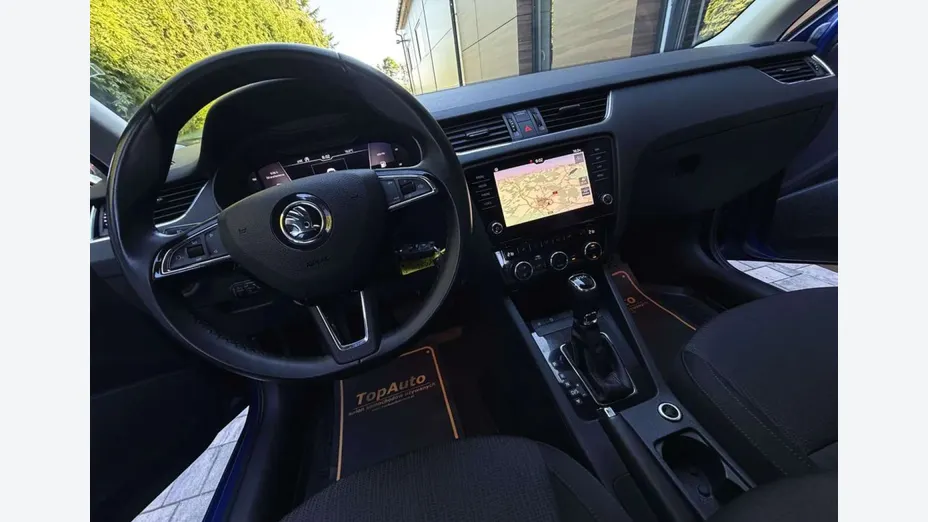 SKODA Octavia -