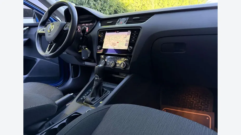 SKODA Octavia -