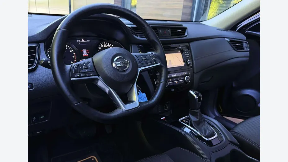 NISSAN X-Trail -