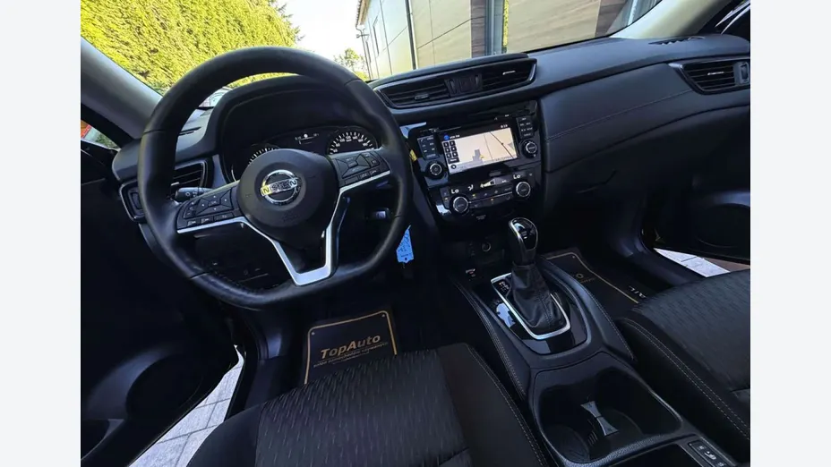 NISSAN X-Trail -