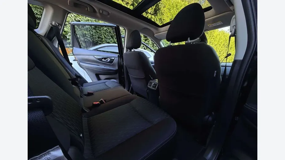 NISSAN X-Trail -
