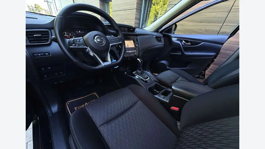 NISSAN X-Trail -