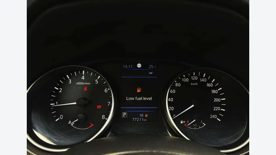 NISSAN Qashqai -