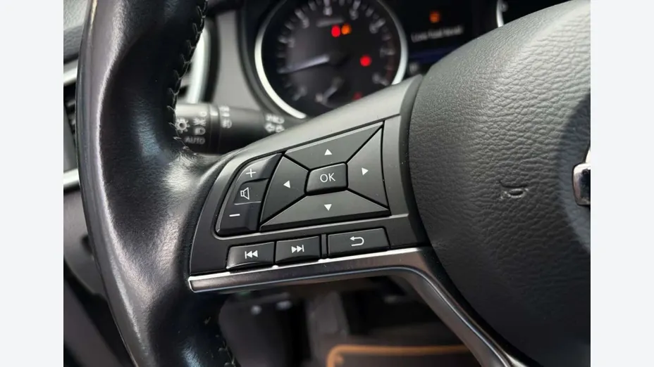 NISSAN Qashqai -