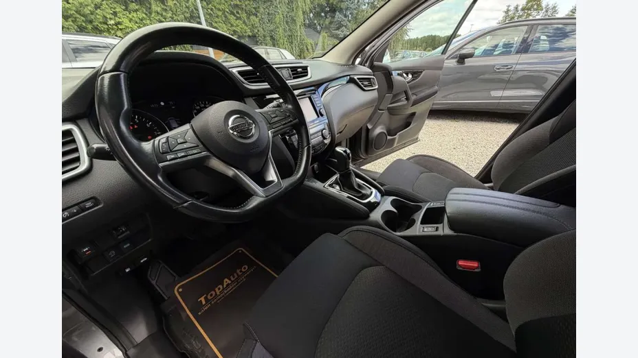 NISSAN Qashqai -